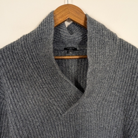 Talbots Gray Knit Acrylic Wool Nylon V Neck Pullover Sweater - Picture 2 of 6